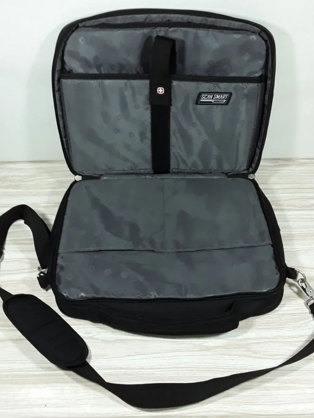SwissGear briefcase style
